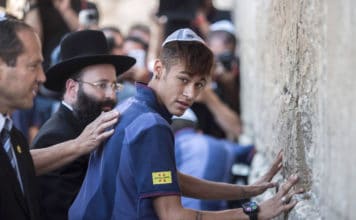 Neymar parle hébreu !